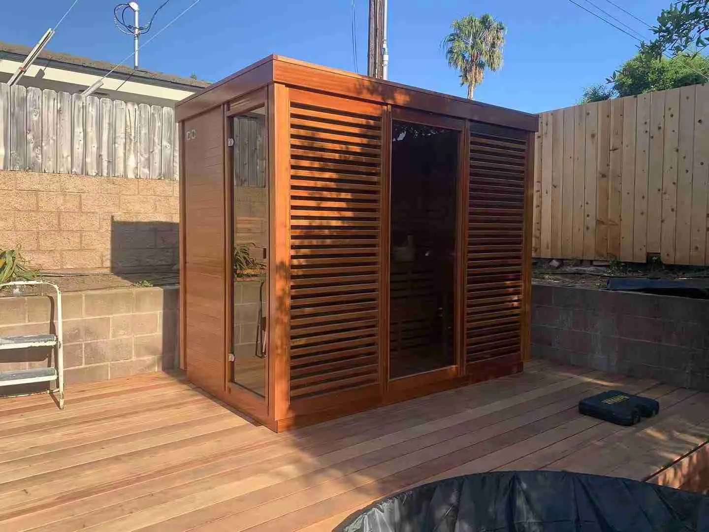 Benefits of a Steam Room vs. Sauna: Key Differences for Modern Wellness Spaces 1 Benefits of a Steam Room vs. Sauna Key Differences for Modern Wellness Spaces 01